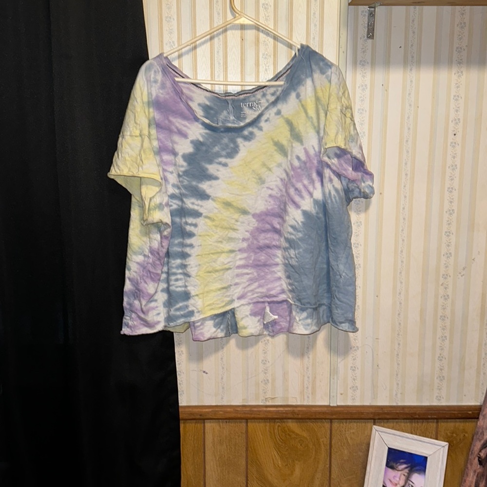tye dye cropped shirt